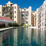 Deluxe 1 Bdr Apartment W/ Pool View By Lovelystay