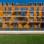 Deluxe 1 Bdr Apartment W/ Pool View By Lovelystay